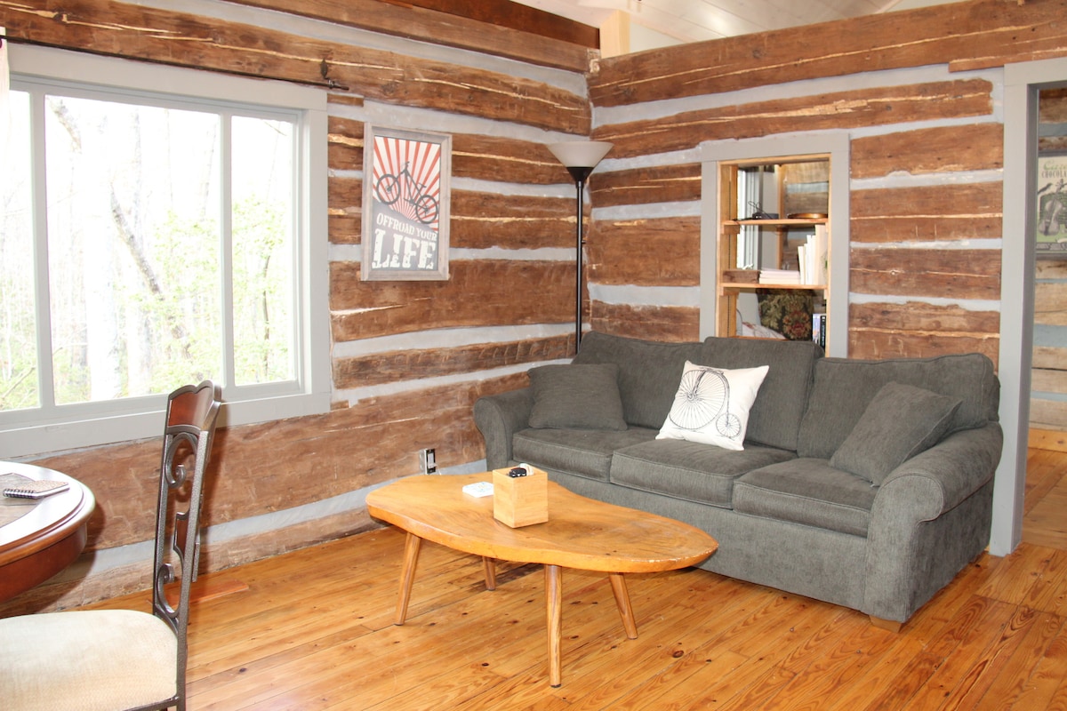 Top performing Airbnb: Stumphouse Log Cabin~Pet Friendly~No Cleaning Fees in Seneca / Clemson