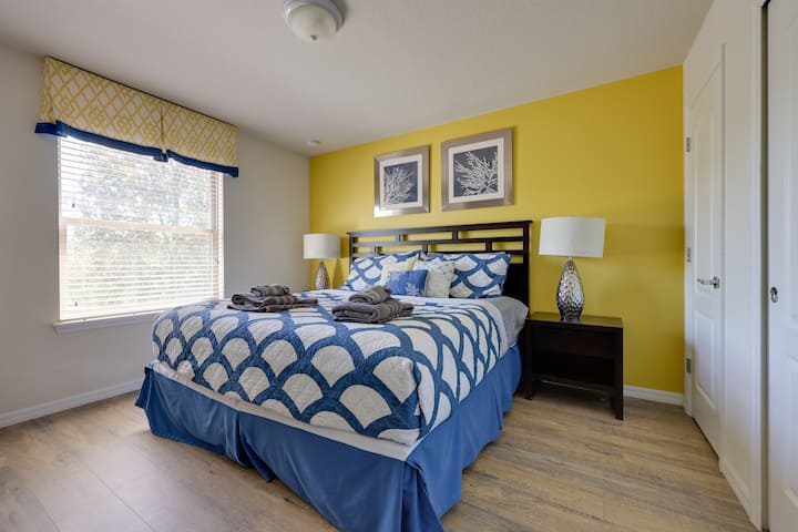 Izba s manželskou posteľou #3 na poschodí