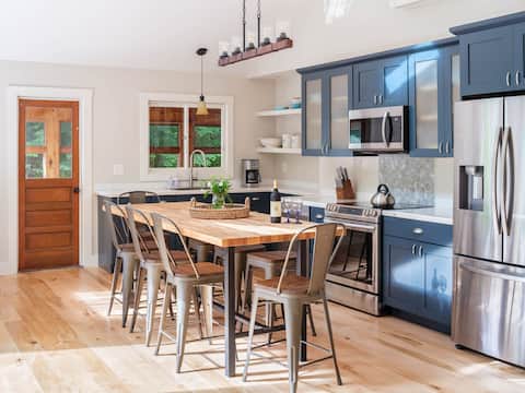 Beautiful Lake Dunmore 4-Season Cottage