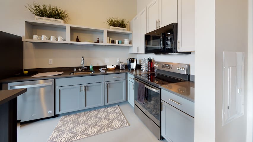 Stunning lofts – Perfect for Large Groups at UMN gallery image 2