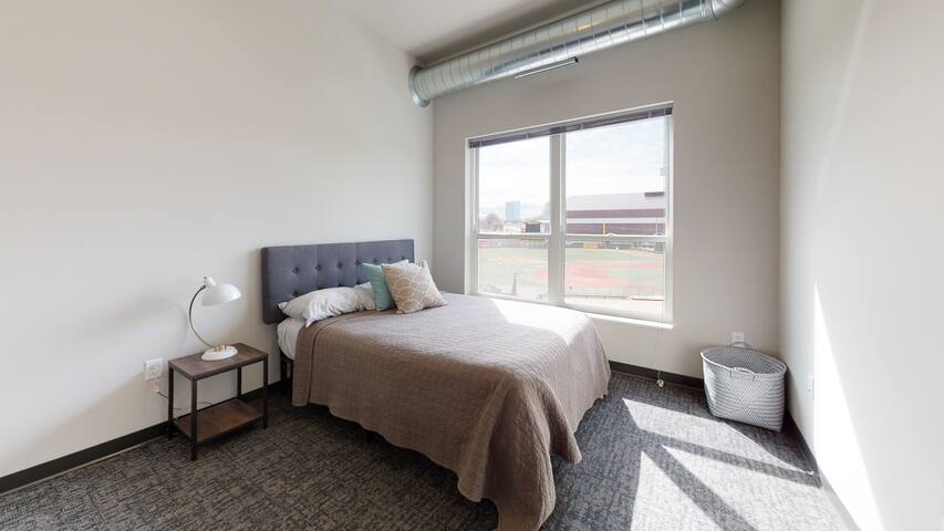 Stunning lofts – Perfect for Large Groups at UMN gallery image 3