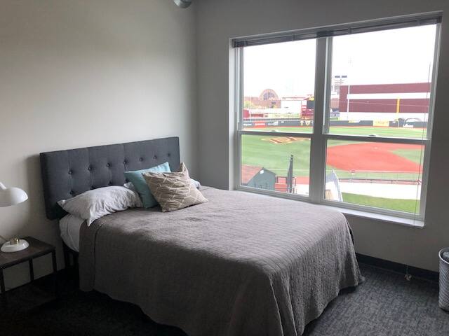 Stunning lofts – Perfect for Large Groups at UMN gallery image 4