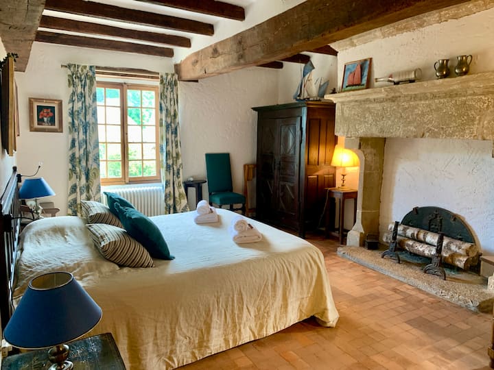 The second bedroom with a 180 x 200 cm bed.