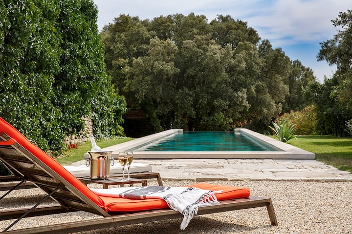 Jolie maison séparée & accès piscine chauffée - Maisons à louer à Gordes,  Provence-Alpes-Côte d'Azur, France - Airbnb