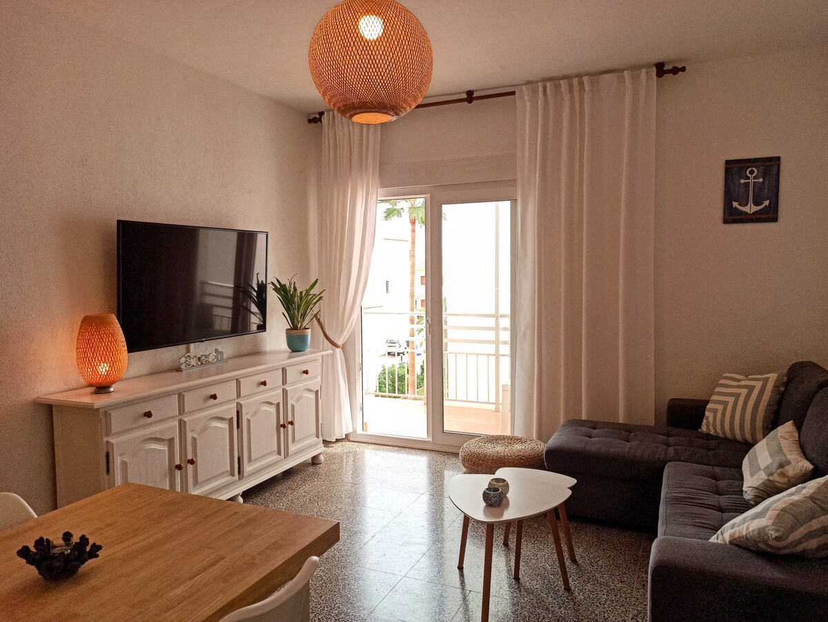 Top performing Airbnb: Luna Azul Apartment in Motril