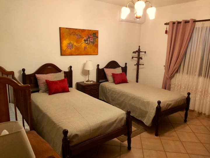 საძინებელი 1