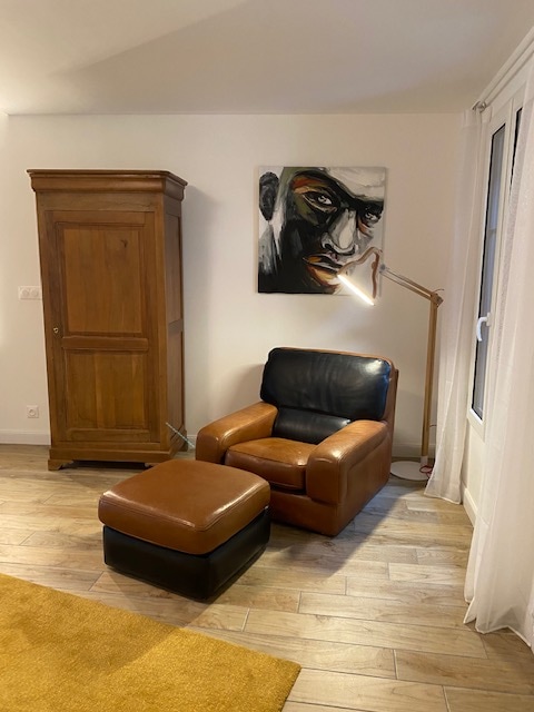 Successful Airbnb property: House with yard and garage in L'isle Sur La Sorgue