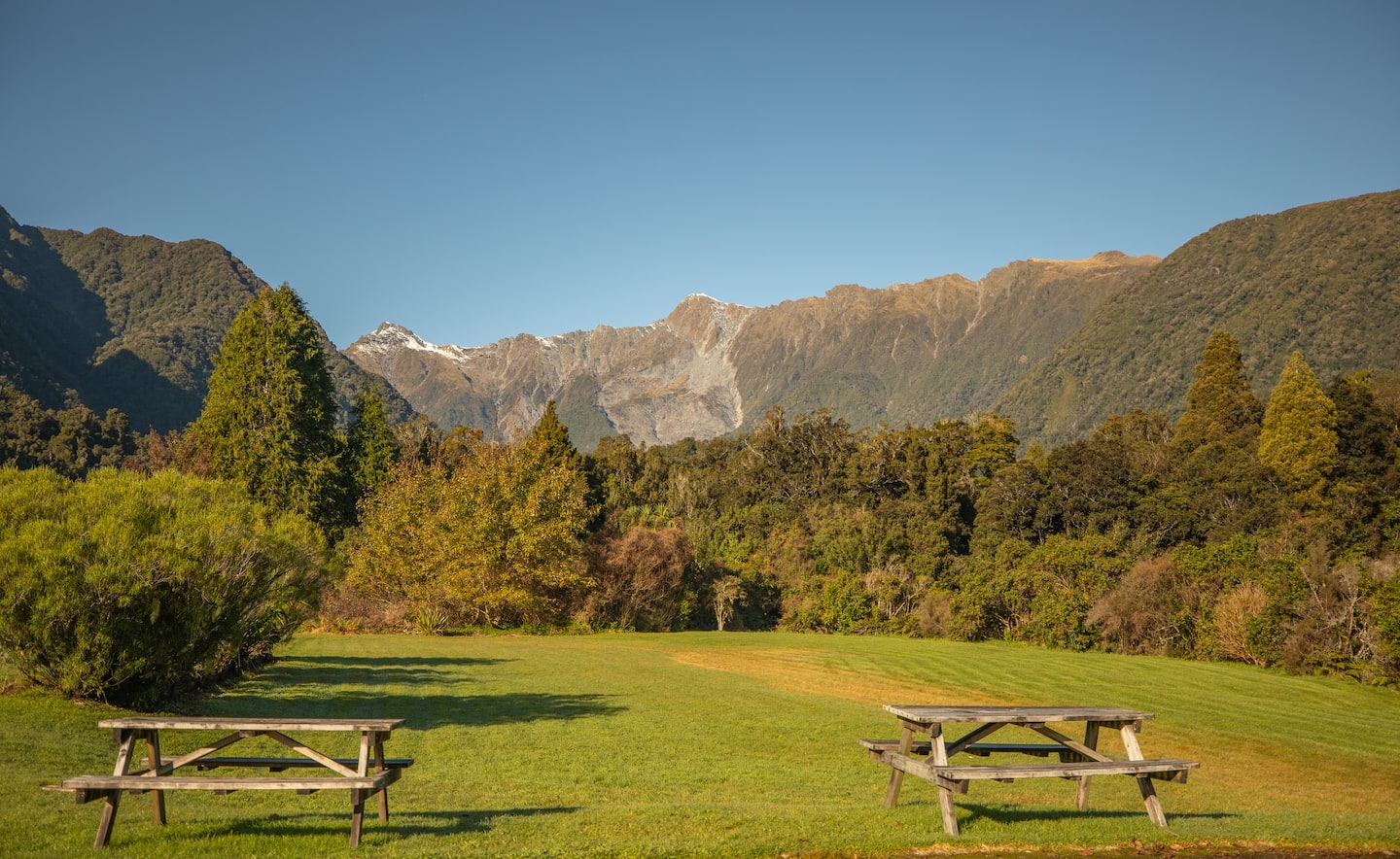 Two-bedroom Unit With Beautiful Mountain Views 1