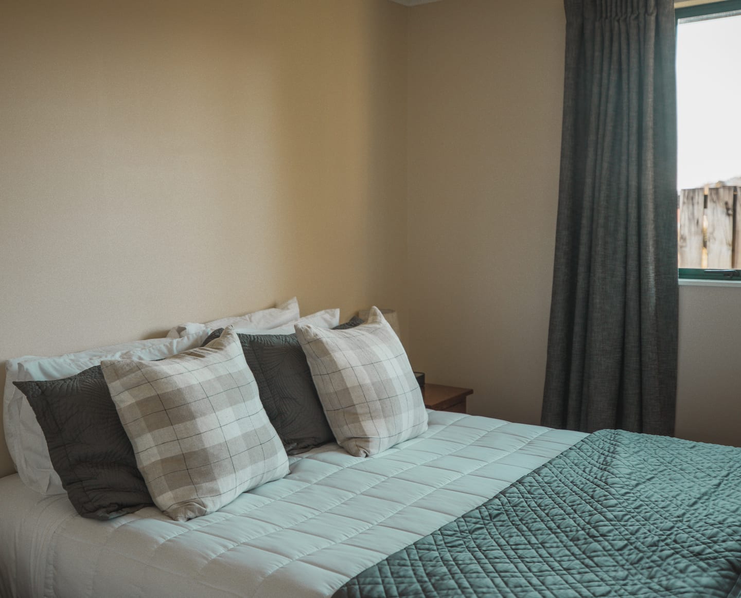 Two-bedroom Unit With Beautiful Mountain Views 5