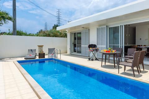 Contactless check-in, Private pool,8ppl, WiFi