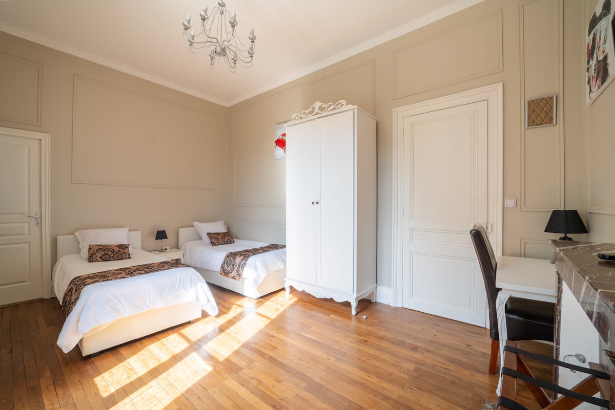 Семеен апартман, спална соба 2 во непосредна близина