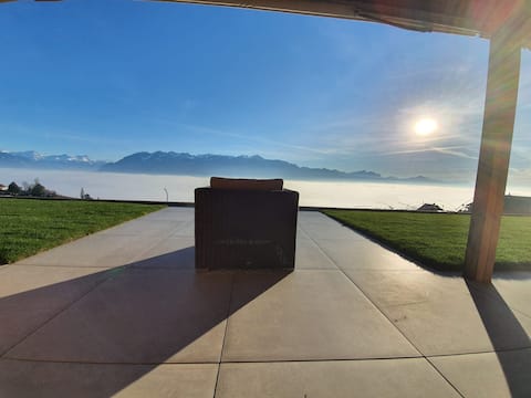 160m2 villa and paradisiacal view of Lake Geneva