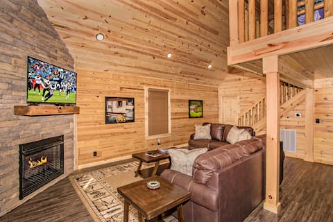 Successful Airbnb property: Mountain Views - Treetip Lodge in Pittman Center
