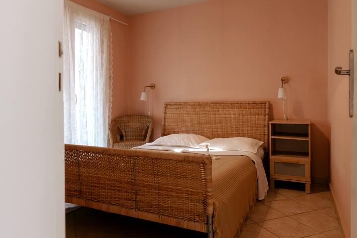 1号卧室（位于地面） ，背面景观