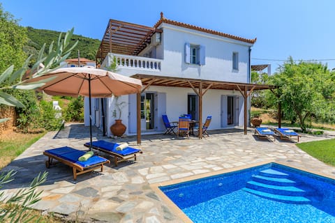 Villa Rodia with pool on Skopelos Island
