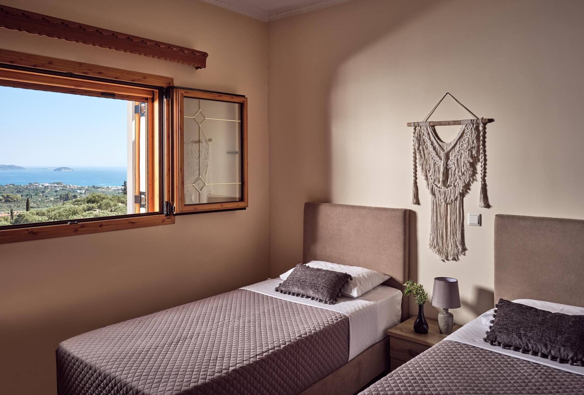 Lithakia Balcony Villa - Private Pool, Large Groups & Sea View, by ZanteWize — foto 3