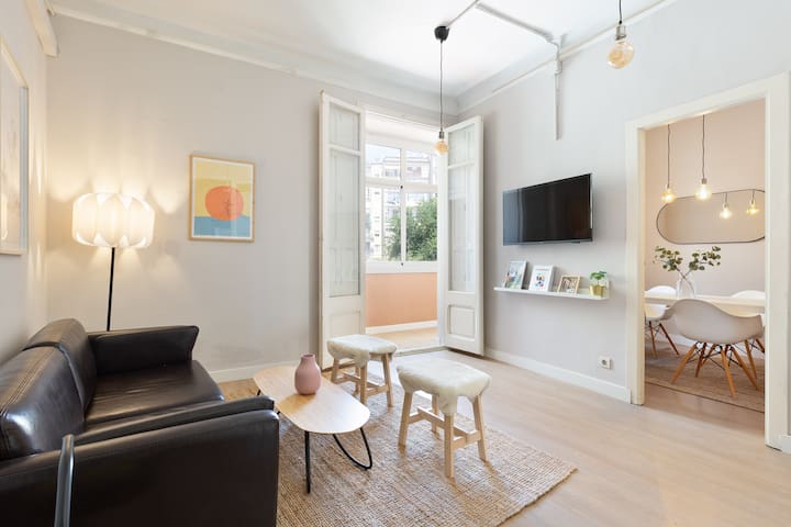 Great Apartment (6 pax) next to Sagrada Familia