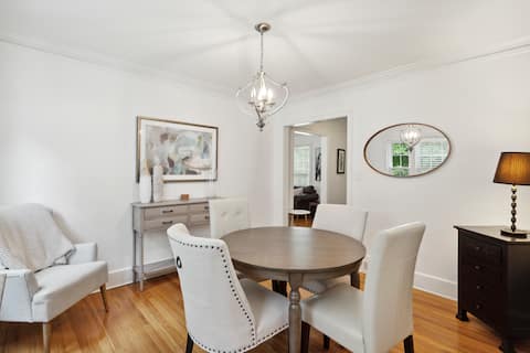 Top Airbnb: Unbeatable Location Northside, St Joe & Oglethorpe in North Buckhead