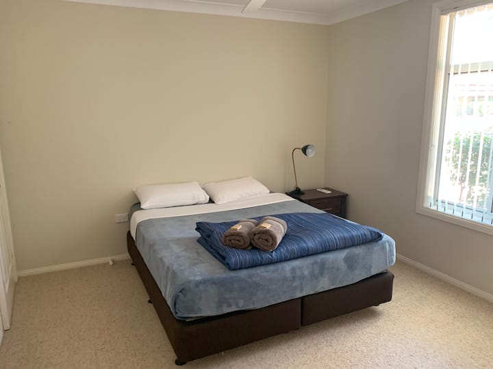 卧室1 -标准双人床