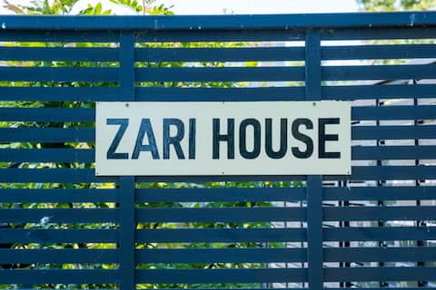 Te Awanga -Zari House - Beach Retreat