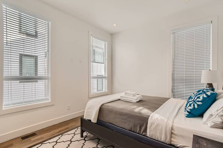 Bedroom 2 on Floor 2 (Queen Bed)