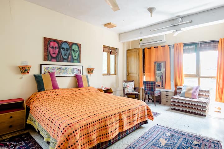 Hébergement chez l'habitant à Nina Kochhar - Appartements à louer à New  Delhi, Delhi, Inde - Airbnb