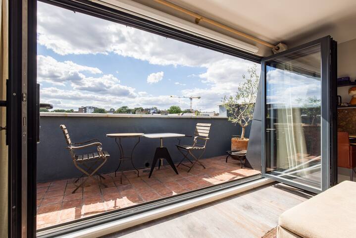 3 Bedroom Maisonette with Roof Terrace gallery image 5