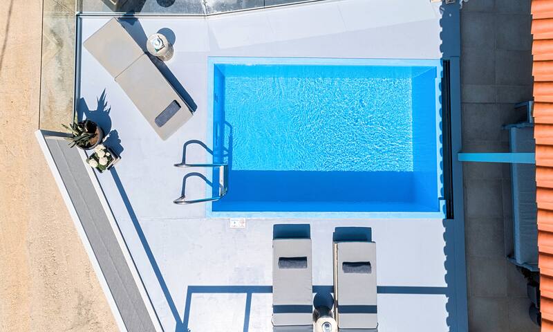 Olive Green Villa Heated Pool gallery image 2