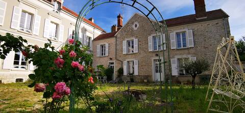 Beautiful home in the Fontainbleau Forest