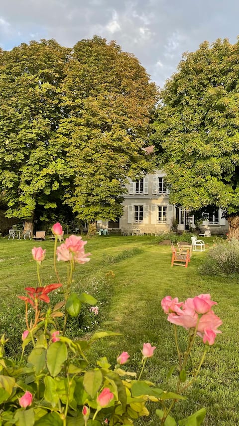 Beautiful home in Fontainebleau Forest