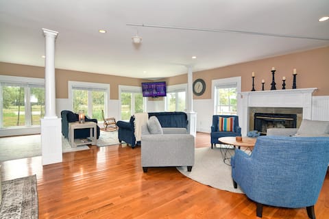 Popular Airbnb listing: Gorgeous, Waterfront Home Is Perfect for Families! in Salisbury / Eastern Shore