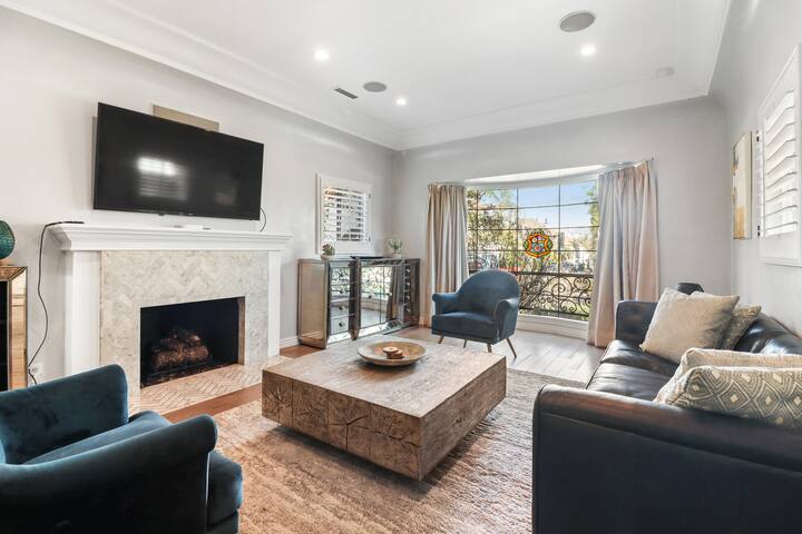 Work/Family/Pet Friendly Centrally Located in LA gallery image 5