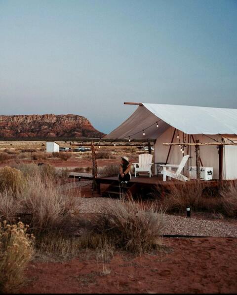 Explorer's Escape Glamping: Outdoor Shower, WiFi