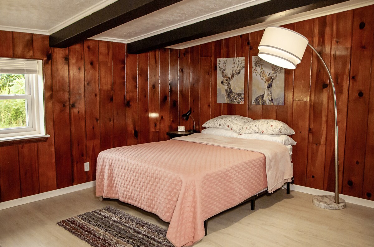 Dormitorio #2
Cama tamaño queen