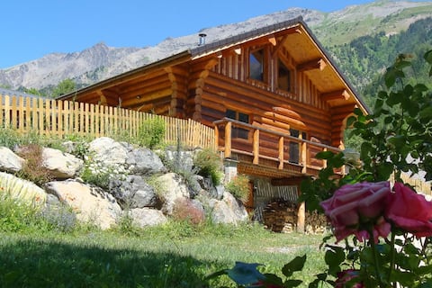 Log cabin, Le Bécan, near Oisans