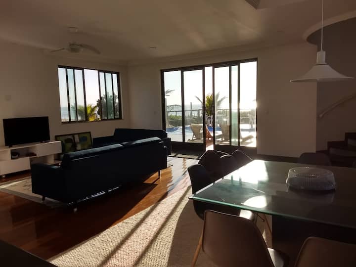 Mansão à Beira-mar Em Rio Das Ostras - Rio das Ostras