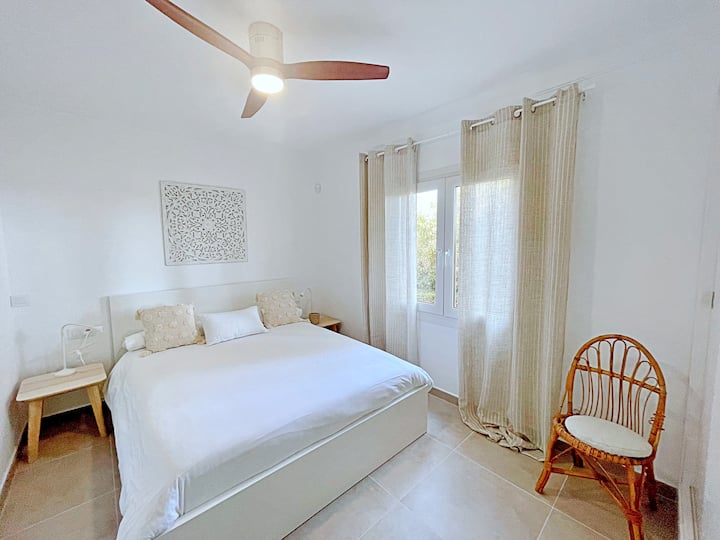 Master Bedroom-1 with en-suite bathroom