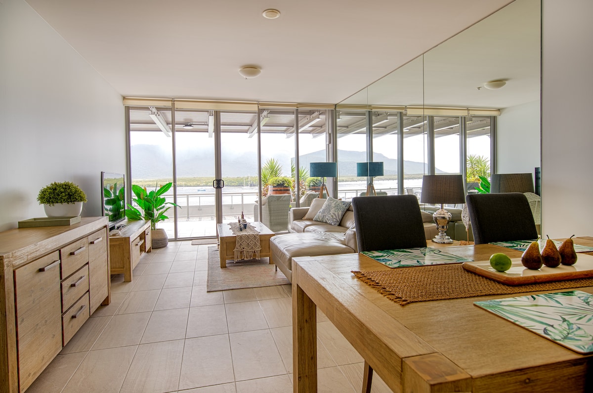 Successful Airbnb property: Cairns Waterfront Luxury at  Harbourlights in Cairns City