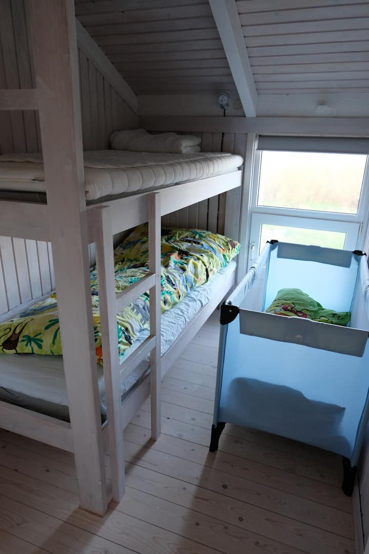 חדר שינה מס '2. אנחנו יכולים גם לספק בקלה לתינוק במידת הצורך.