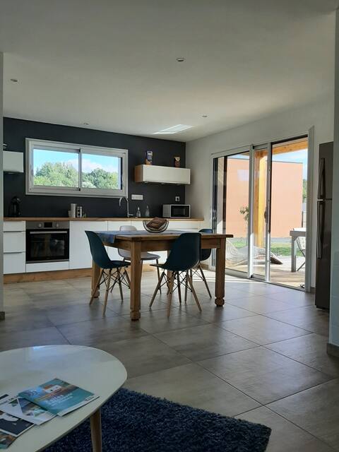 new house 2 to 6 pers. 5' futuroscope