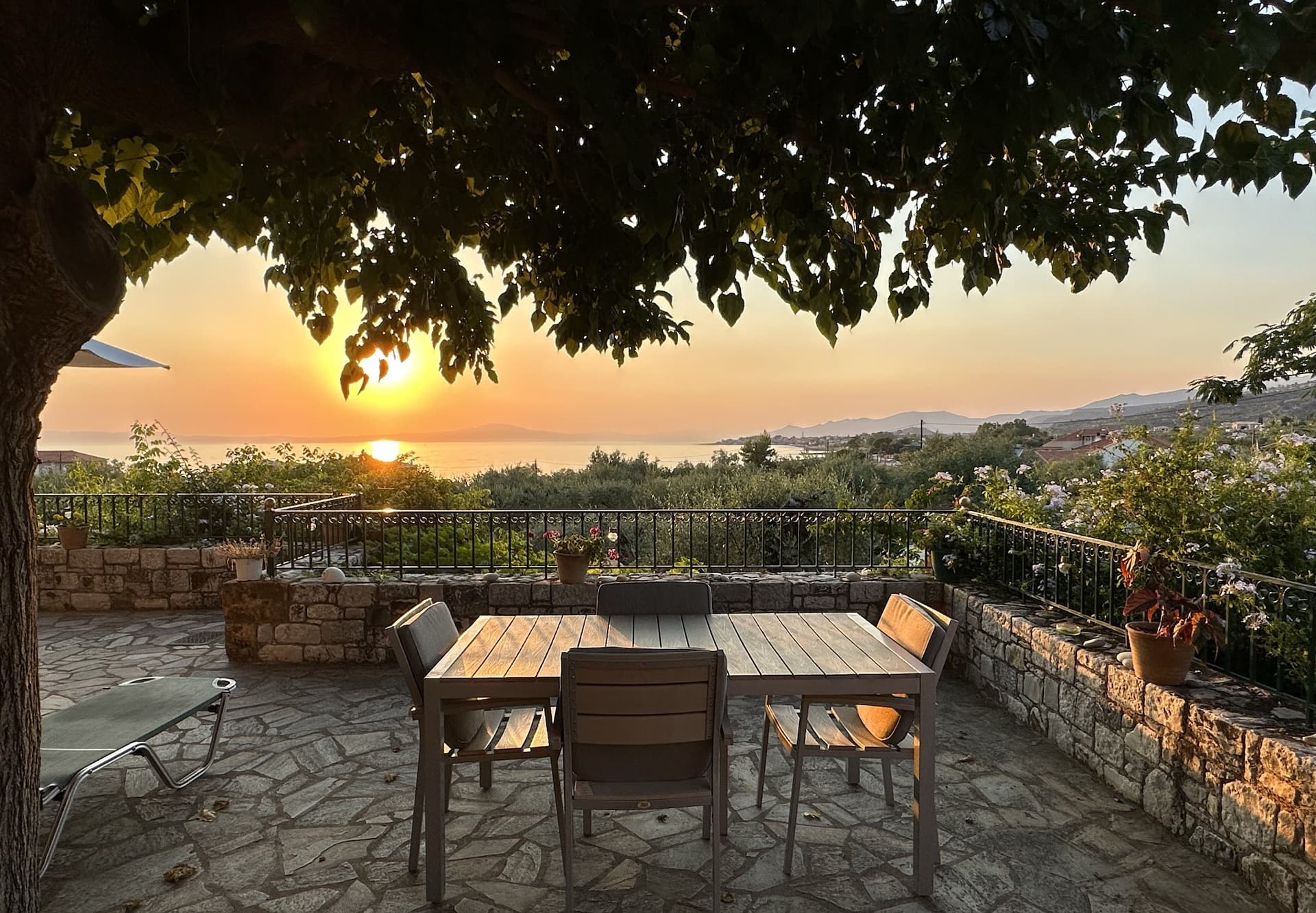 Villa Pefnos - a dream holiday home by the sea!