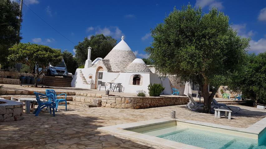 Villa Trulli Perla della Luce, private Pool, BBQ, gallery image 3