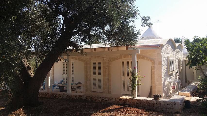 Villa Trulli Perla della Luce, private Pool, BBQ, gallery image 4