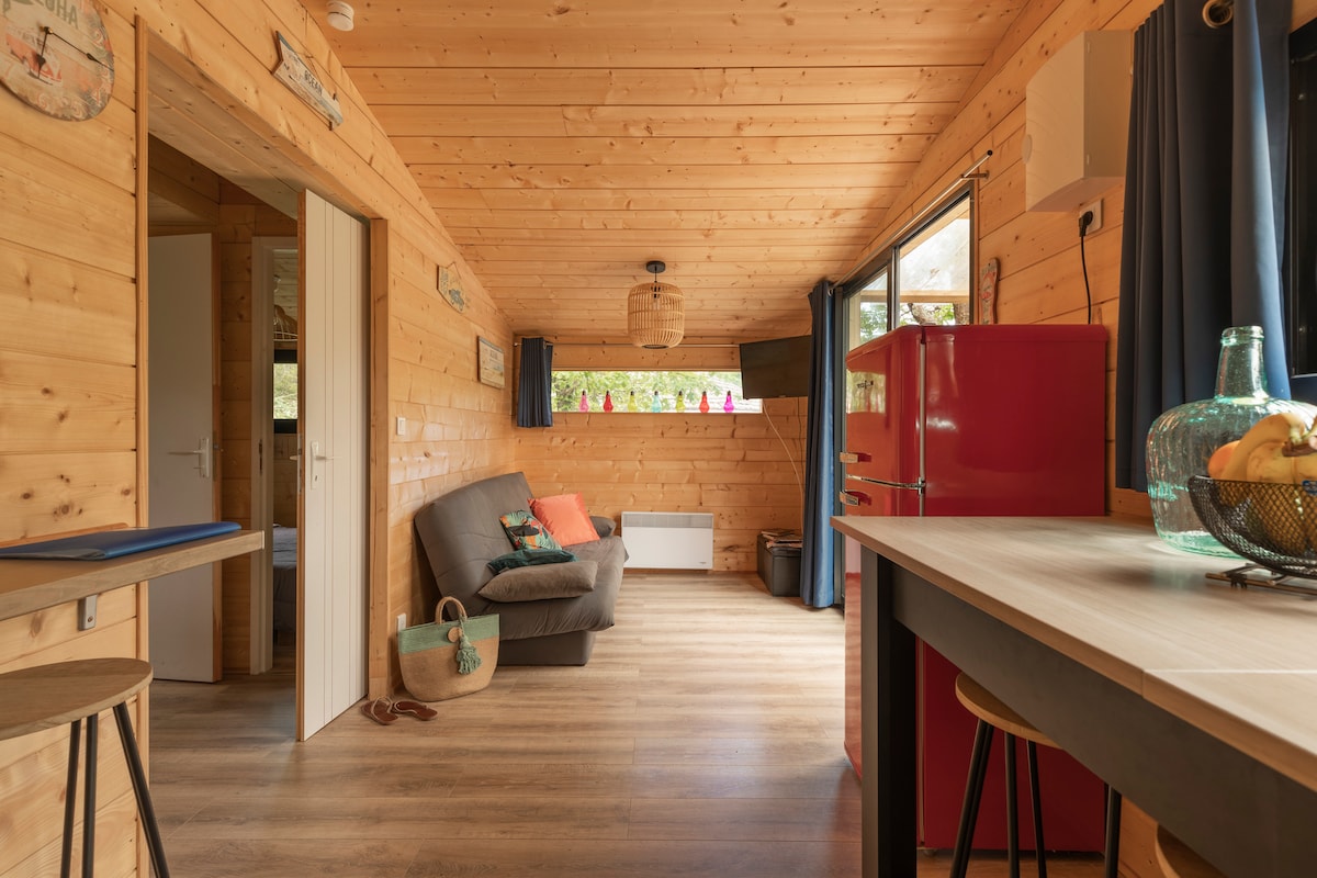 Top Airbnb: "Robinson" treehouse for 5 people at Nature et Océan in Messanges