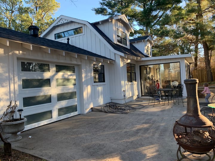 Cozy Bike Barngalo Houses for Rent in Springdale, Arkansas, United