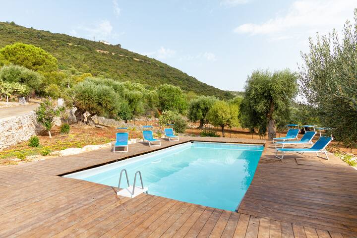 Villa & Trullo with Pool, Terrace and Parking gallery image 2