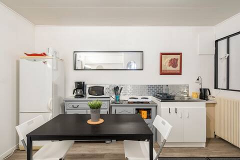 Cozy duplex in house with garden-Carré de Soie