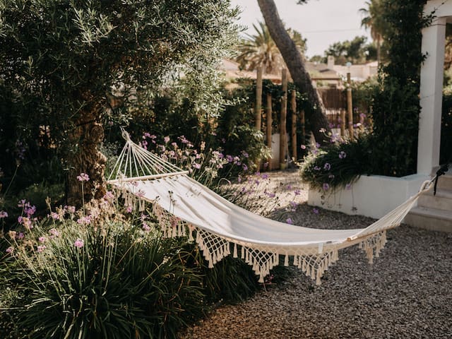 Villa Alegría | Sun-Soaked | 5★ Location | Pool gallery image 5