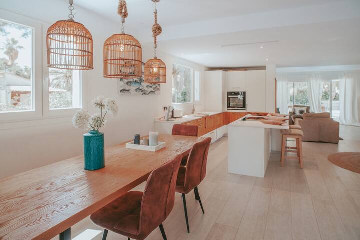 Villa Alegría | Sun-Soaked | 5★ Location | Pool