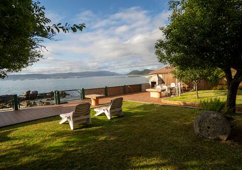 Chalet with private access to Agrelo Beach
